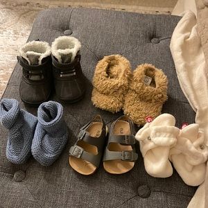Lot of 5 baby boy shoes Like New